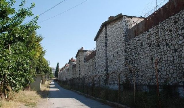 İzmir Buca Cezaevi yıkılıyor, İzmir Kapalı ve Açık Ceza İnfaz Kurumu için karar çıktı