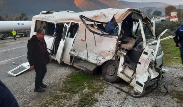 Muğla Milas Selimiye Karayolu’nda trafik kazası: 18 yaralı