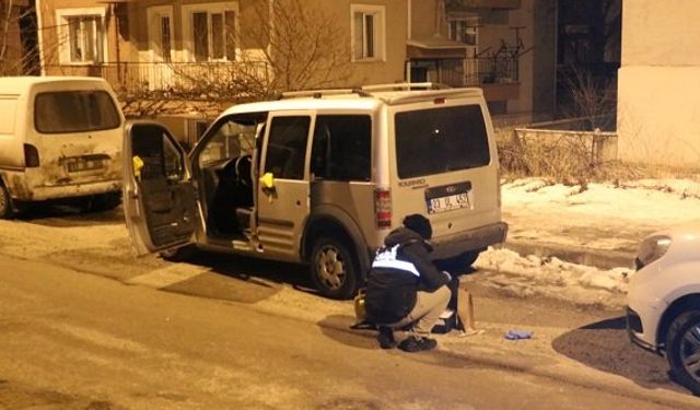 Afyon Fatih Mahallesi Filistin Caddesi’nde cinayete teşebbüs: 2 yaralı