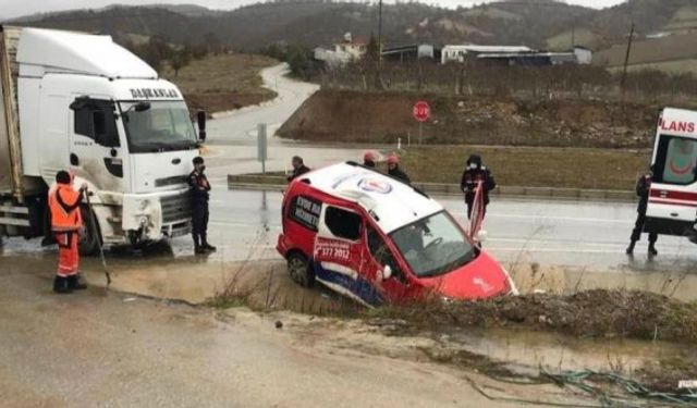 Denizli Buldan Kadıköy Mahallesi trafik kazası: 4 yaralı