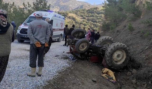 Manisa Selendi Eskin Mahallesi trafik kazası: 3 yaralı