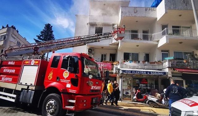 Muğla Marmaris Yeni Yol Caddesi yangın: Aspiratörden çıkan yangın korkuttu