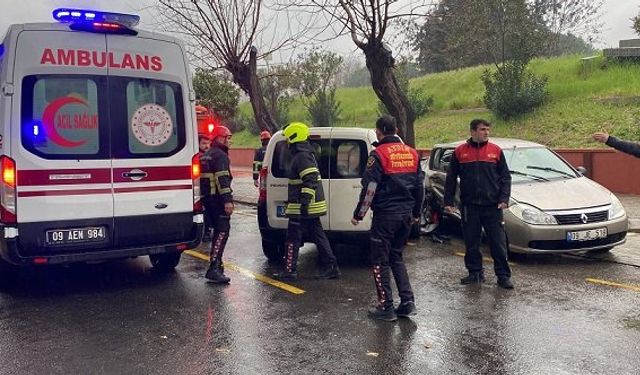 Aydın Efeler trafik kazası Orta Mahalle Tekstil Bulvarı’nda trafik kazası: 5 yaralı