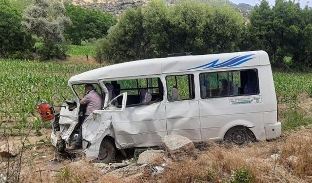 Aydın Karpuzlu trafik kazası: Karpuzlu Hatipkışla Köyü trafik kazası