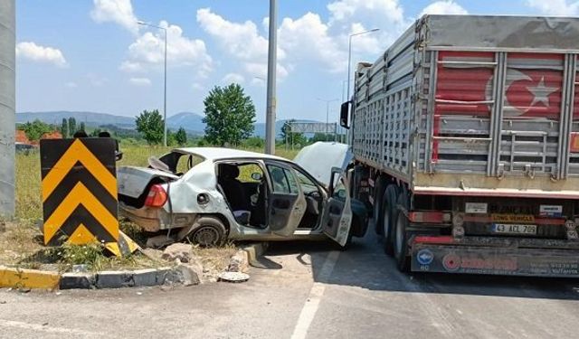 Manisa Soma trafik kazası: Soma Savaştepe Bergama karayolu Osman Çolak Nedime Çolak öldü