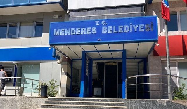 İzmir Menderes Belediyesine operasyon: 27 gözaltı