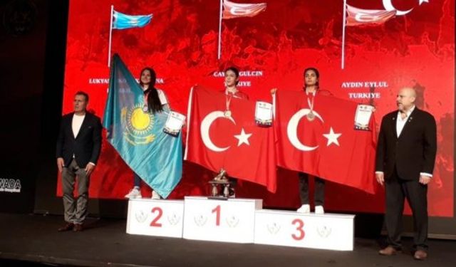 Afyonkarahisarlı bilek güreşçisi Gülçin Çaylan dünya şampiyonu oldu