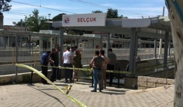 İzmir Selçuk'ta çocuk, dayısını 16 el ateş ederek öldürdü