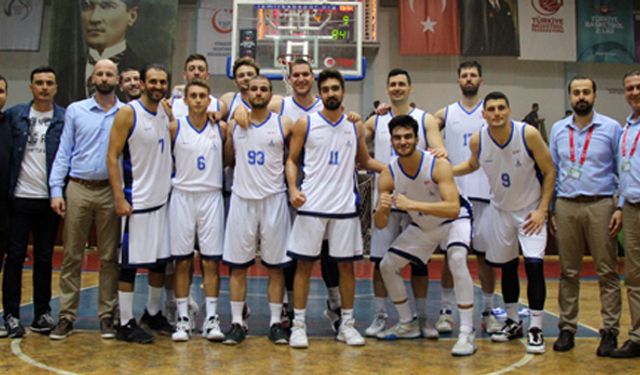 İzmir Büyükşehir Belediyespor, Ege Üniversitesi'ni 92-84 yendi