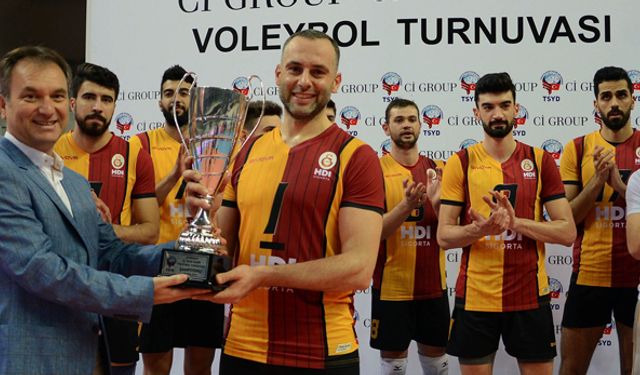 TSYD İzmir Voleybol Turnuvası'nda şampiyon Galatasaray HDI Sigorta