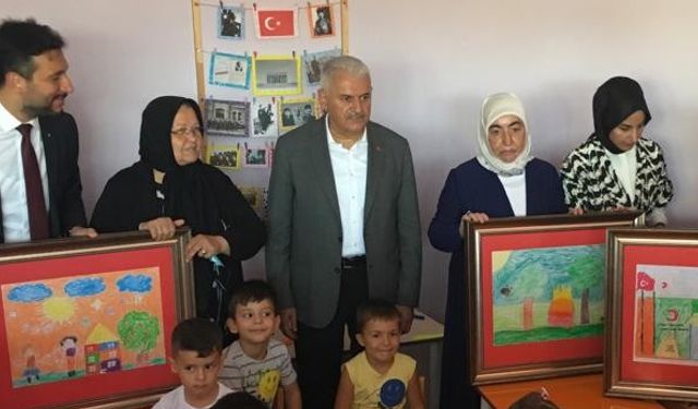 Binali Yıldırım, İzmir'de CHP'yi hedef aldı