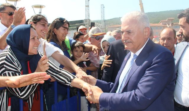 Binali Yıldırım, Kınık Devlet Hastanesi'nin açılış törenine katıldı