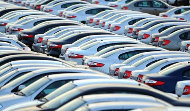 Dövizin Yükselmesiyle Birlikte Yeni Araçların Satışı Yüzde 36 Düştü, İkinci El Piyasası Bayram Etti