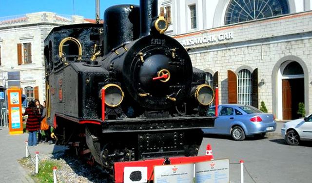 İzmir Alsancak'ta öğle saatlerinde bomba paniği