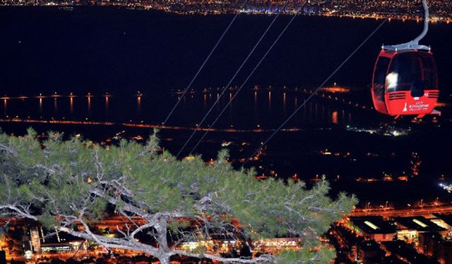 İzmir Balçova'da teleferik tesisleri yeniden açıldı