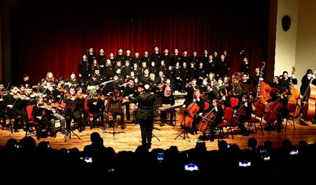 İzmir Büyükşehir Belediyesi, öğrencilerin müzik hayallerini gerçeğe dönüştürdü