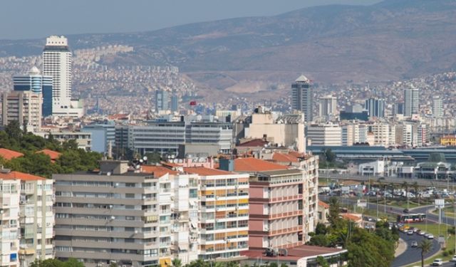 İzmir’de depremde yıkılma riski olan 200 bin konut var