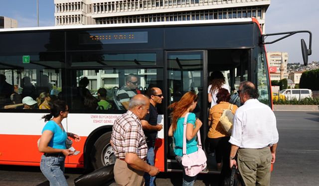 İzmir'de otobüs, metro ve tramvay saatleri değişiyor