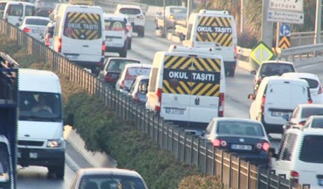 İzmir'de servis ücretlerine zam geliyor