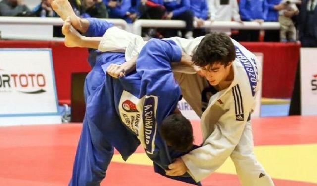 İzmir’e Judoda gümüş madalya