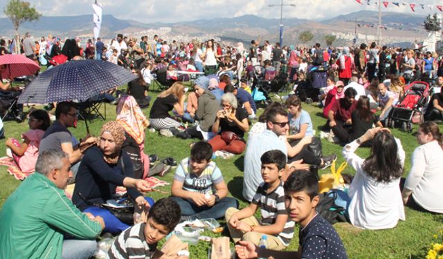 İzmirliler bugün boyoz festivalinde buluştu