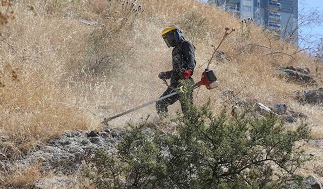 Karşıyaka Belediyesi, yangın ihtimaline karşın harekete geçti