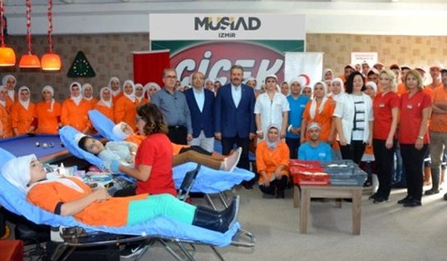 MÜSİAD İzmir Şubesi, düzenlediği etkinlikle alkış topladı