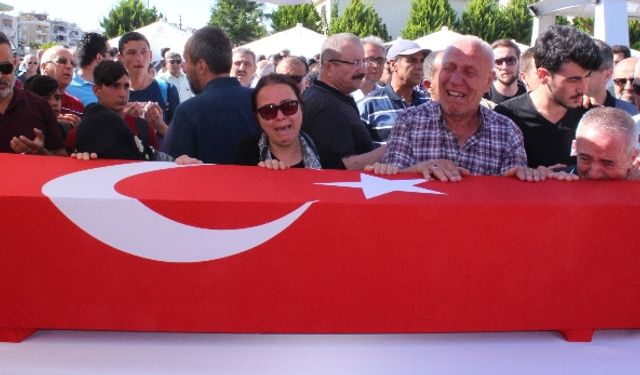 Şehit asker Güngör Dolunay İzmir'de son yolculuğuna uğurlandı