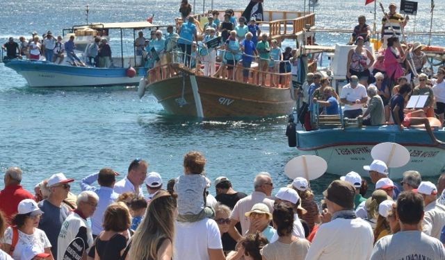 Urla’da “Orkinos Çiftliklerine Hayır” eylemi düzenlendi