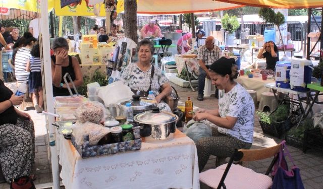 Uzundere’nin üretici pazarı kadınlara emanet