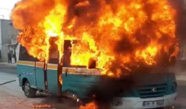 İzmir Konak Gürçeşme Mahallesi yolcu minibüsü yandı