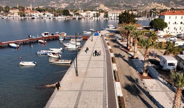 İzmir Foça sahili yenilendi: 4,5 milyonluk yatırım yapıldı