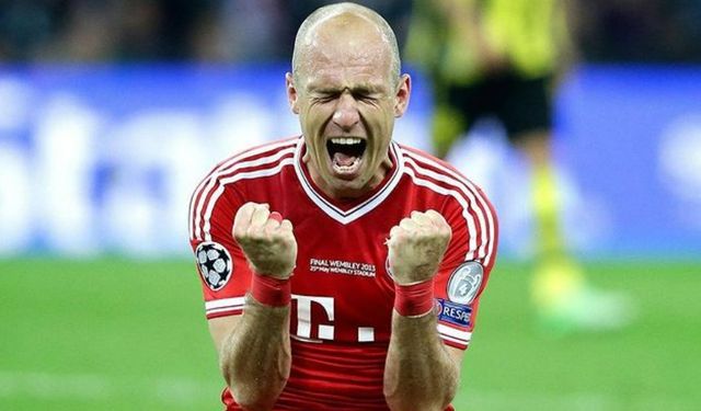 Arjen Robben kariyeri boyunca kaç gol attı hangi takımlarda oynadı aslen nereli kimdir?