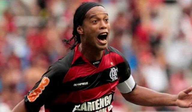 Ronaldinho toplam kaç gol attı hangi takımlarda oynadı Ronaldinho aslen nereli kimdir?