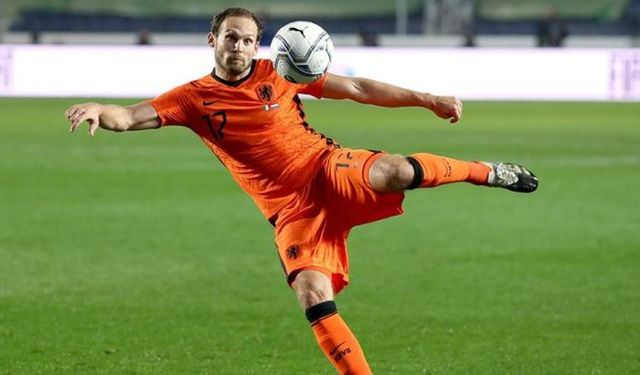 Futbolcu Daley Blind aslen nereli hangi takımda oynuyor hangi takımlarda oynadı kaç gol attı?