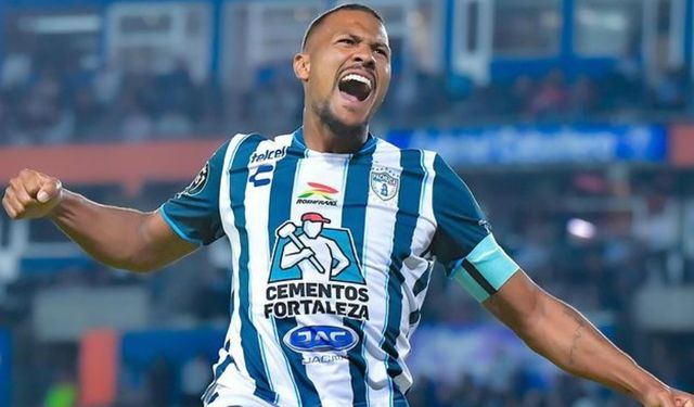 Salomon Rondon kaç gol attı hangi takımda oynuyor hangi takımlarda oynadı aslen nereli?