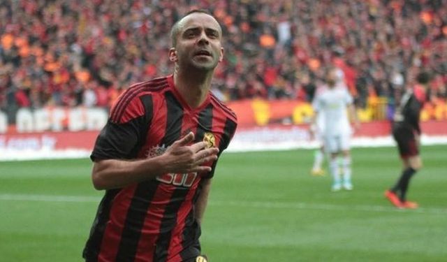 Semih Şentürk aslen nereli toplam gol sayısı kaç hangi takımı çalıştırıyor hangi takımlarda oynadı?