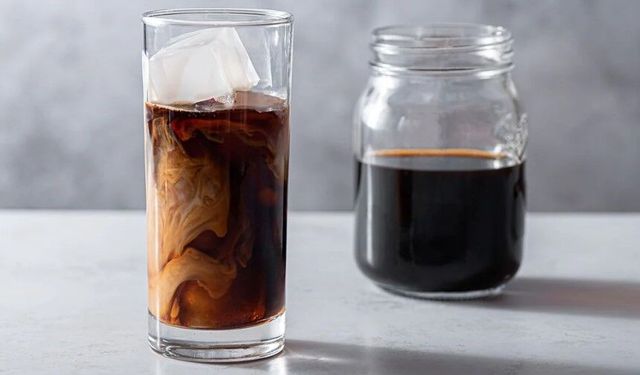 Cold Brew Demleme Yöntemleri: Soğuk Kahvenin Sıcak Hikayesi