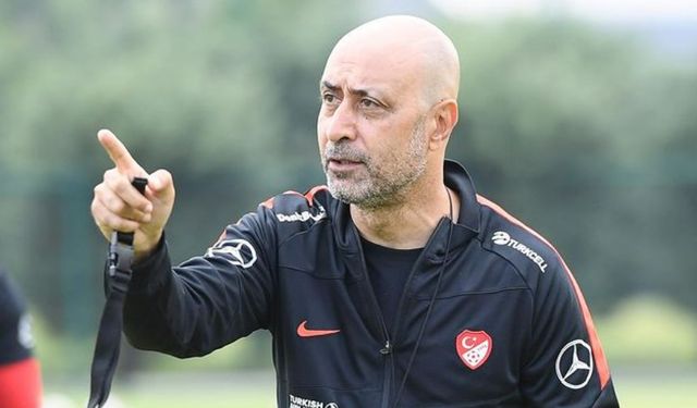 Tolunay Kafkas aslen nereli hangi takımı çalıştırıyor toplam kaç gol attı hangi takımlarda oynadı?