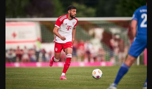 Noussair Mazraoui aslen nereli hangi takımda oynuyor hangi takımlarda oynadı toplam kaç gol attı?