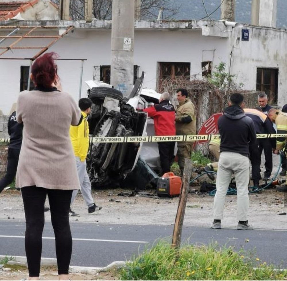 İzmir Urla'da trafik kazası! Efe Teldemir hayatını kaybetti