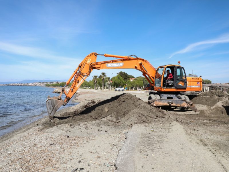 İzmir'de Seferihisar sahilleri yaza hazırlanıyor