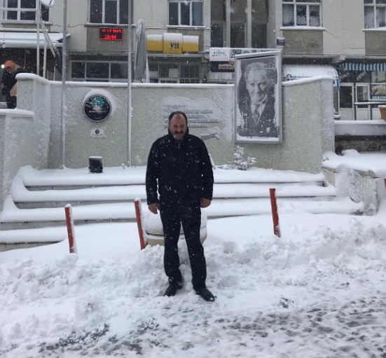 İzmir'de yılbaşı öncesi kar sürprizi